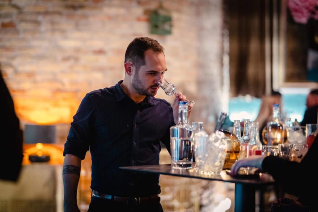 Ilyen volt az első &T Gin-Tonik kóstoló est és workshop