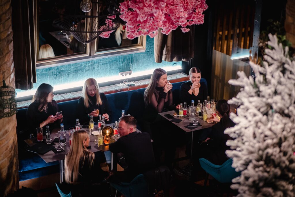 Ilyen volt az első &T Gin-Tonik kóstoló est és workshop