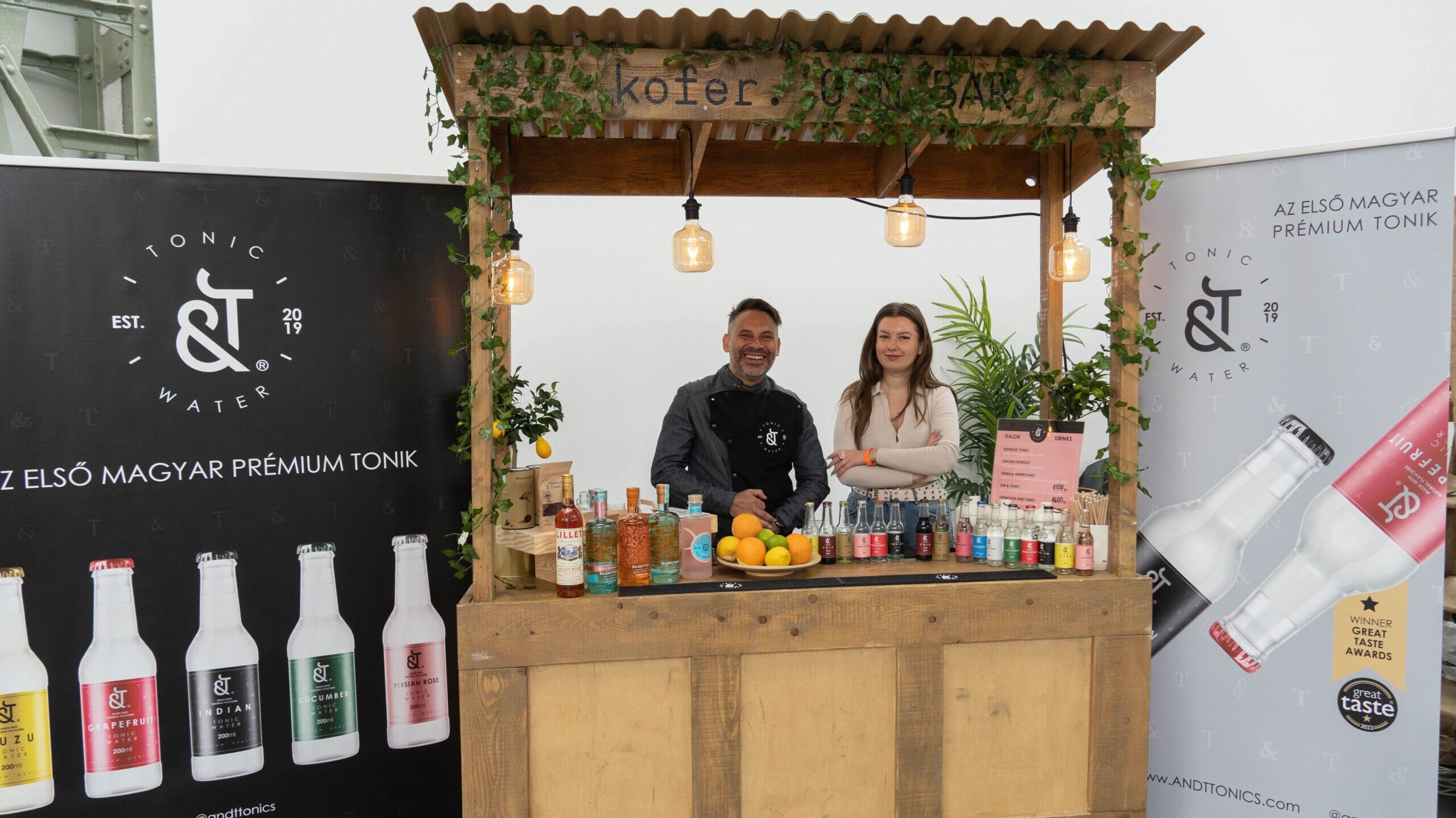 &T Tonics @KávéBár Bazár ©Sipős Gergő